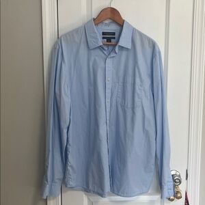 Like new. Banana Republic shirt